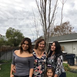 Meet your Posher, Yolisma